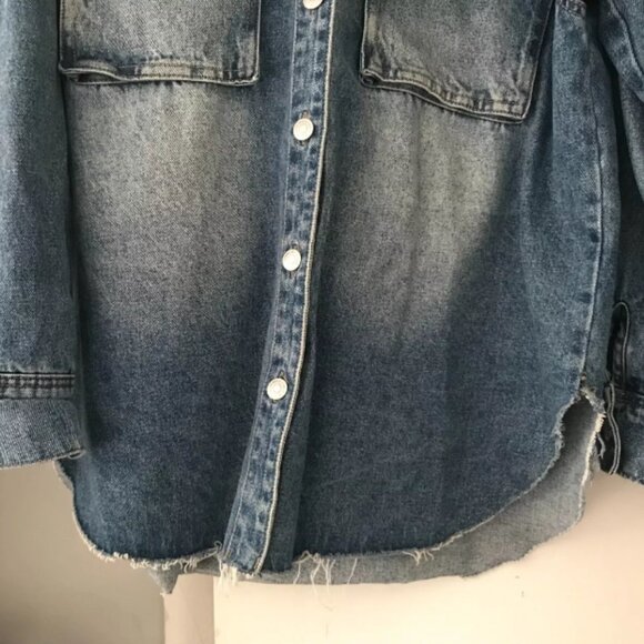 Wild Fable Distressed Denim Jean Jacket Women's Size Medium Biker Button-Up Coat - Picture 3 of 8